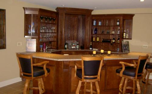 Custom Bar